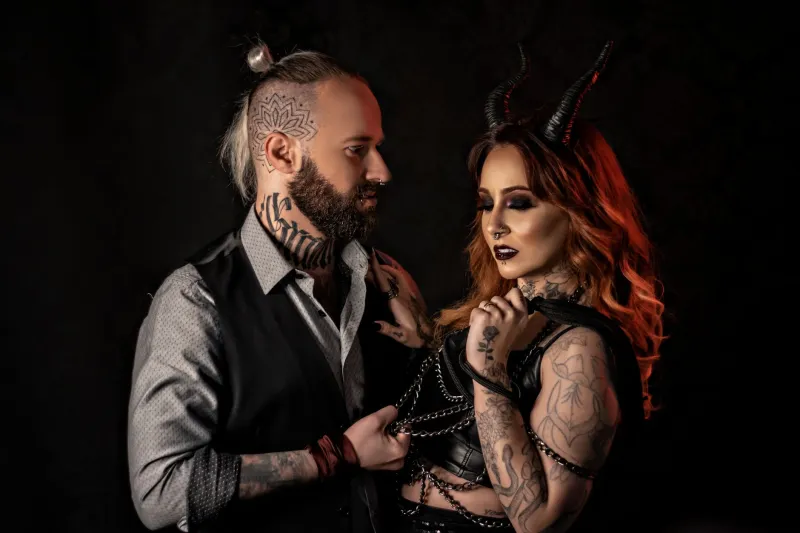 Swipe Different: How Alt Aesthetics Are Rewriting the Rules of Attraction