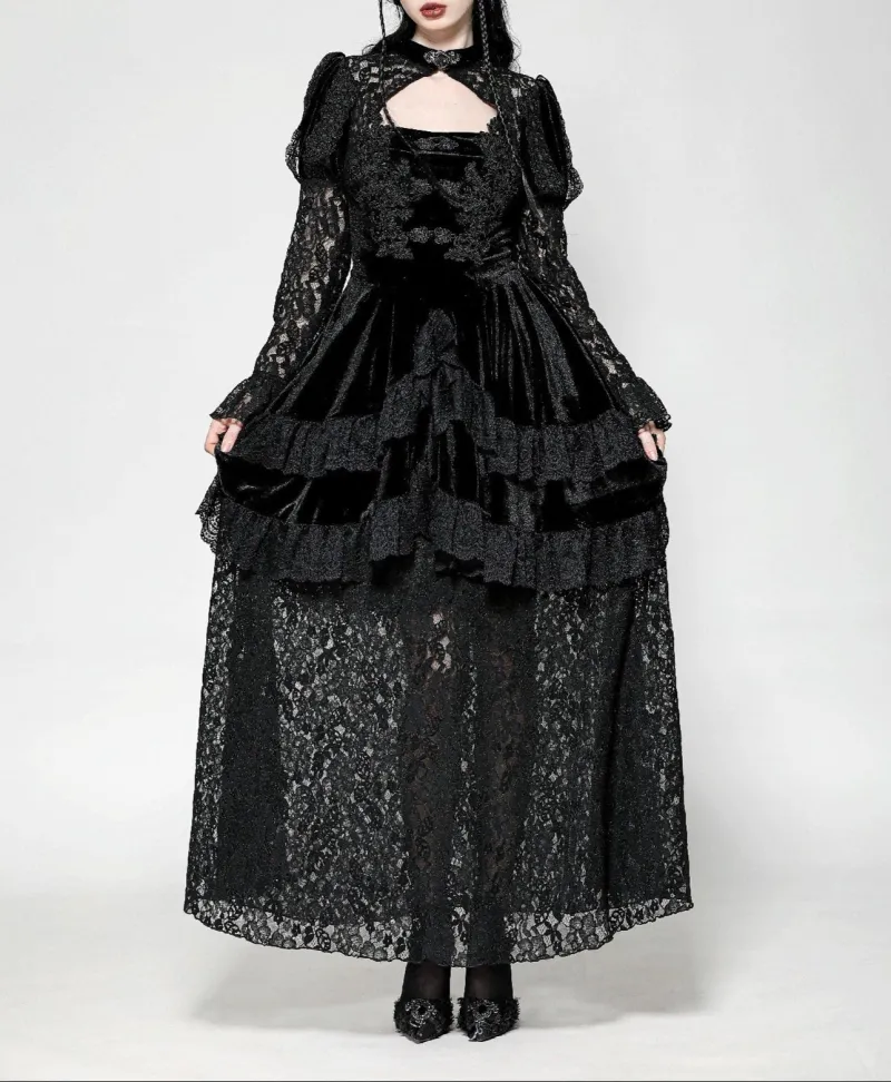 Dark Romance Dressing: How Gen Z Is Making Gothic Glamour an Everyday Affair